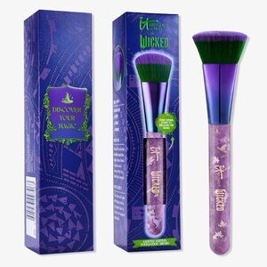 IT Cosmetics Limited Edition Wicked Foundation Brush - Elphaba